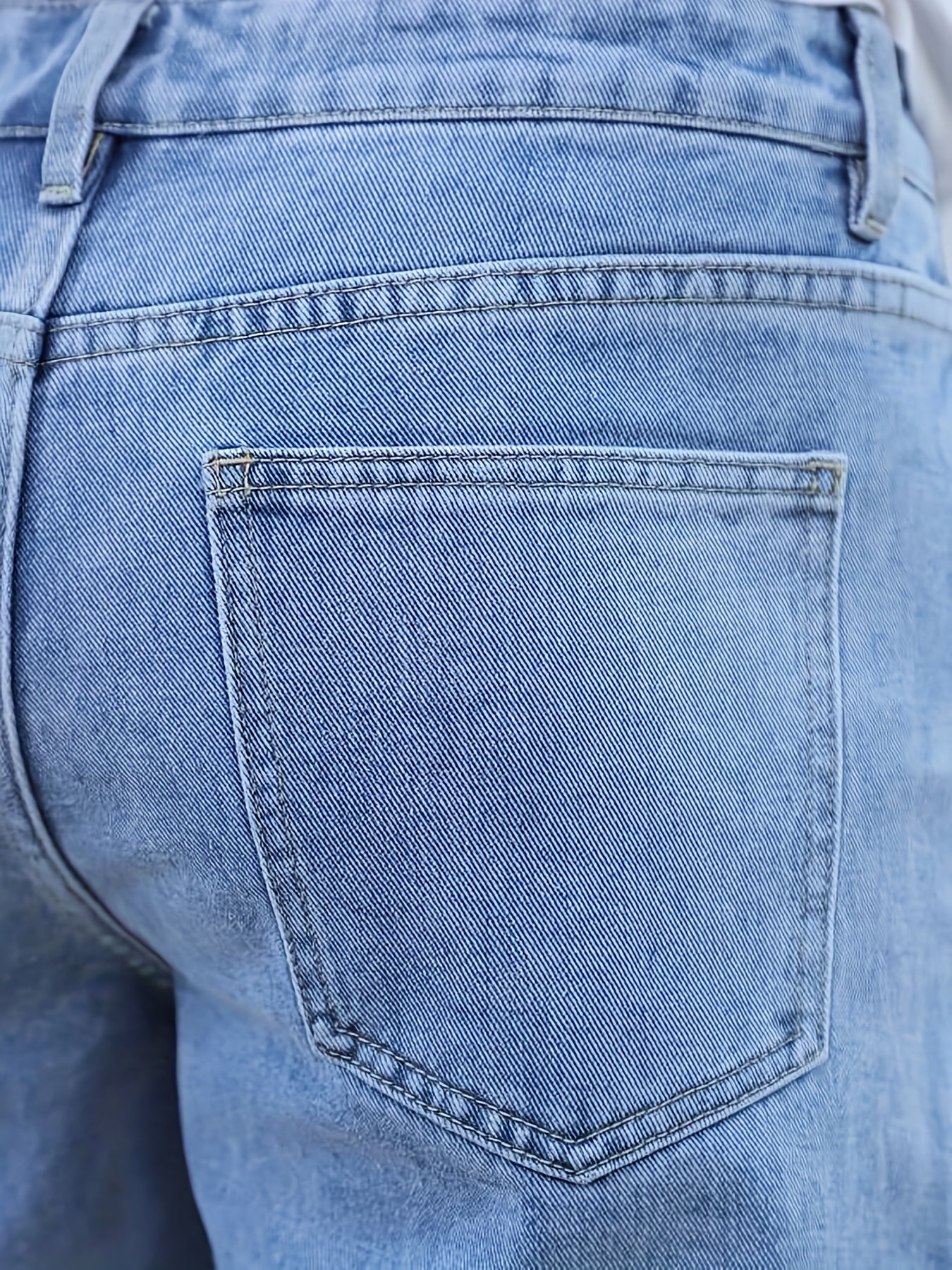 Stylish Men's Ripped Denim Shorts for Spring and Summer - Comfortable and Durable