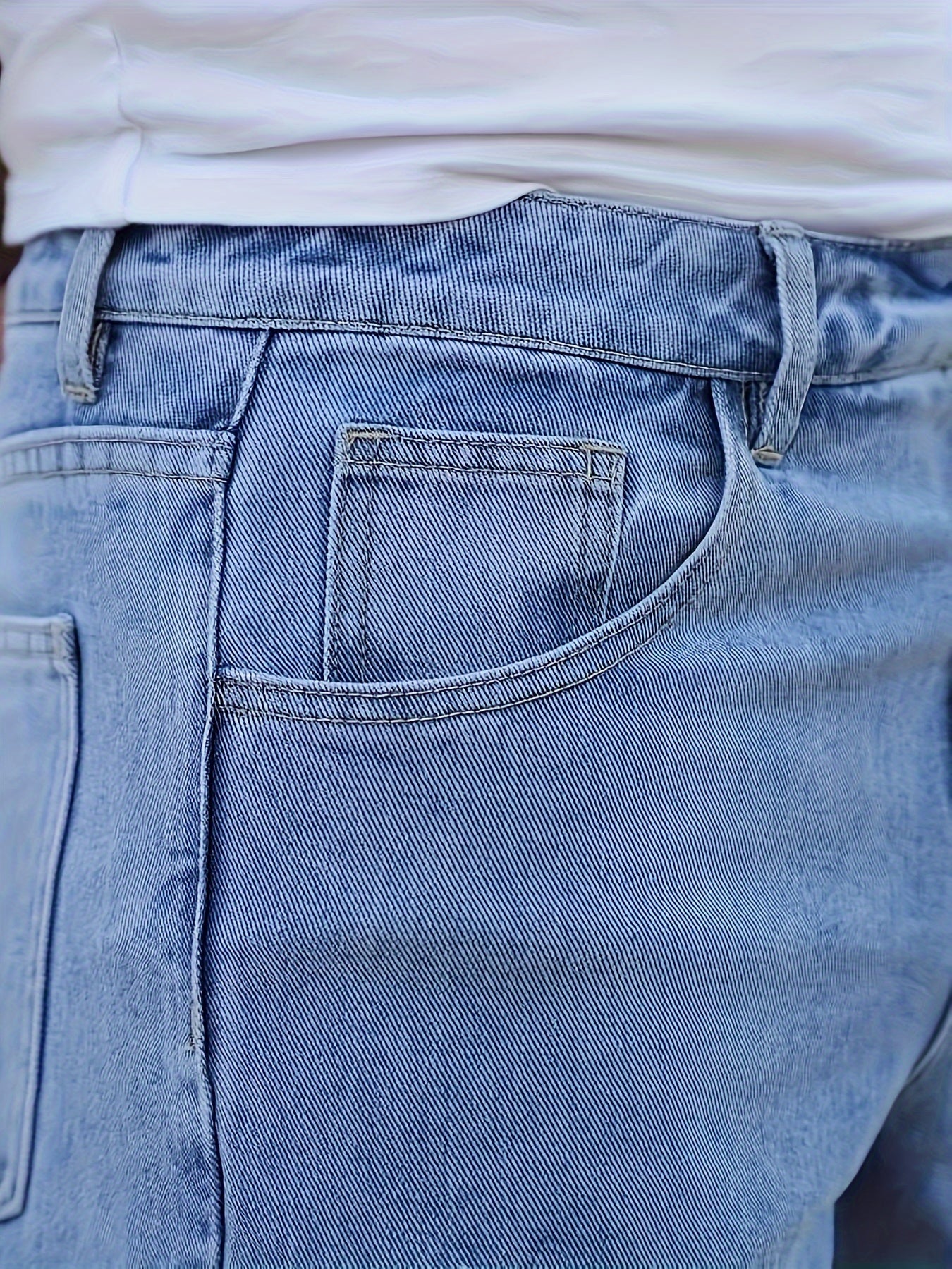 Stylish Men's Ripped Denim Shorts for Spring and Summer - Comfortable and Durable