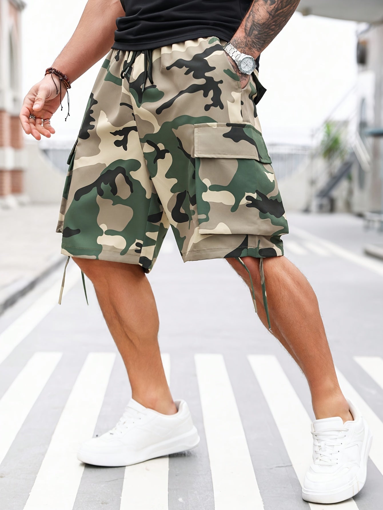 Plus Size Men's Camouflage Cargo Shorts, Trendy Loose Fit With Drawstring