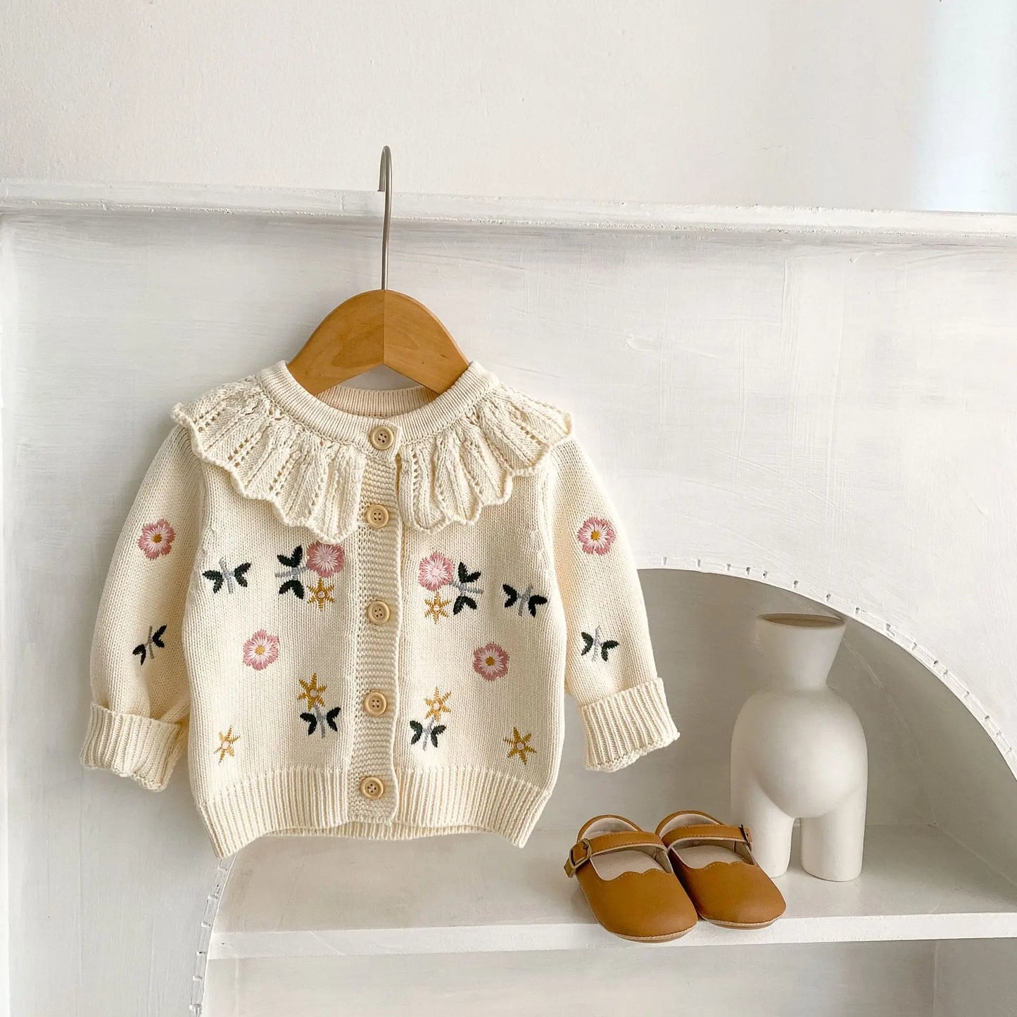 Baby knitwear embroidered flower coat girl baby sweater 100% cotton lace round neck spring baby cardigan